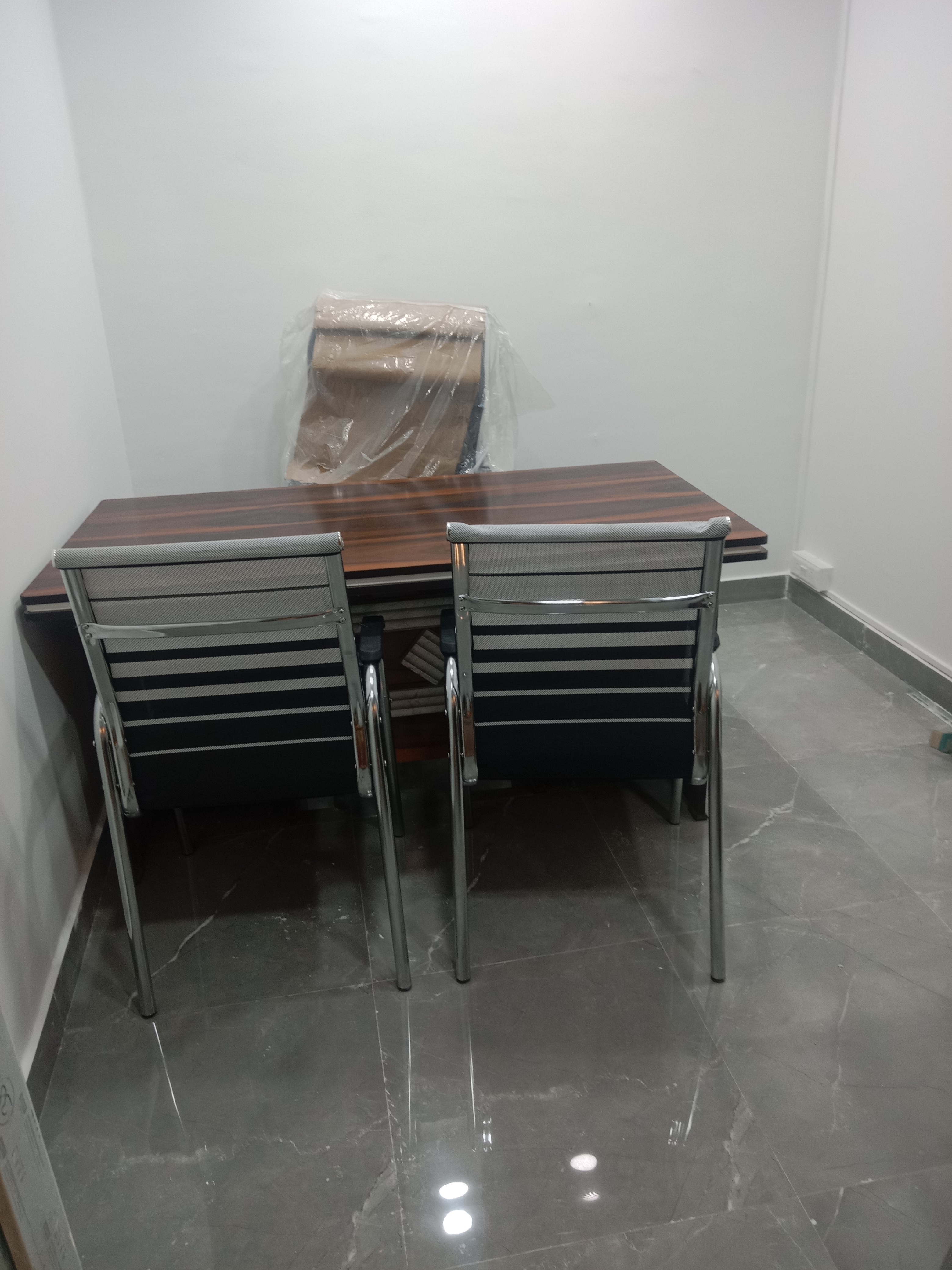 Office Space For Rent in Gaur City Center