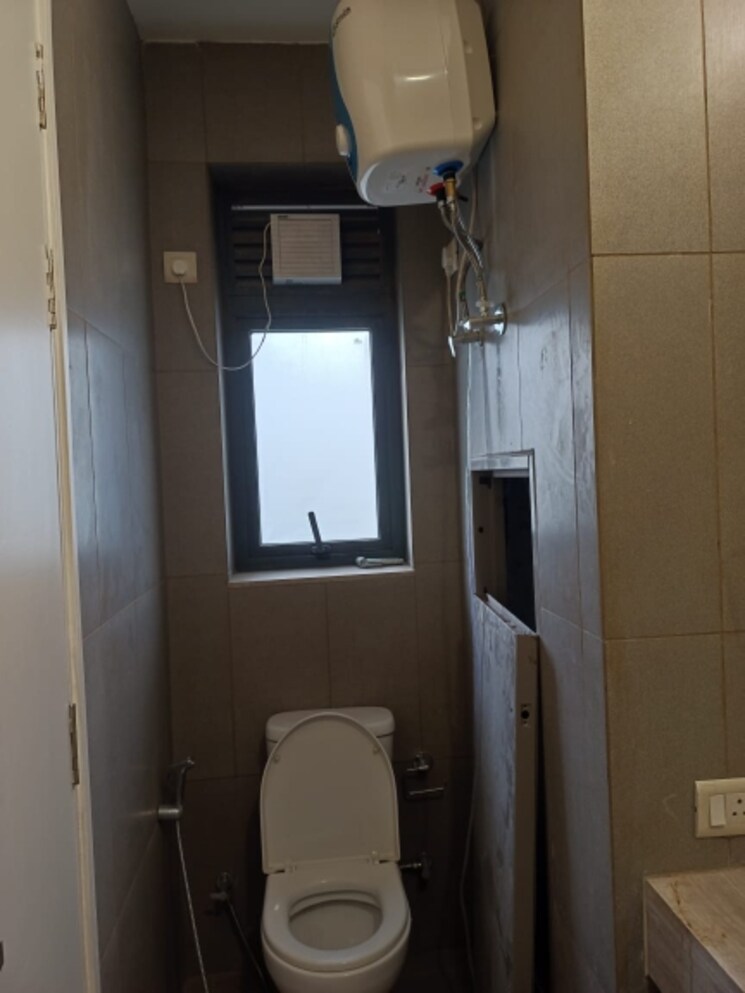 Bathroom, ireo-skyon 2 Bedroom 1524 Sq.Ft. Apartment In Sector 60 Gurgaon 9382255
