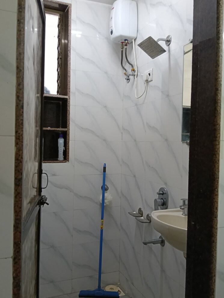 Bathroom, andheri-green-field-towers 1 Bedroom 550 Sq.Ft. Apartment In Jogeshwari East Mumbai 9382234