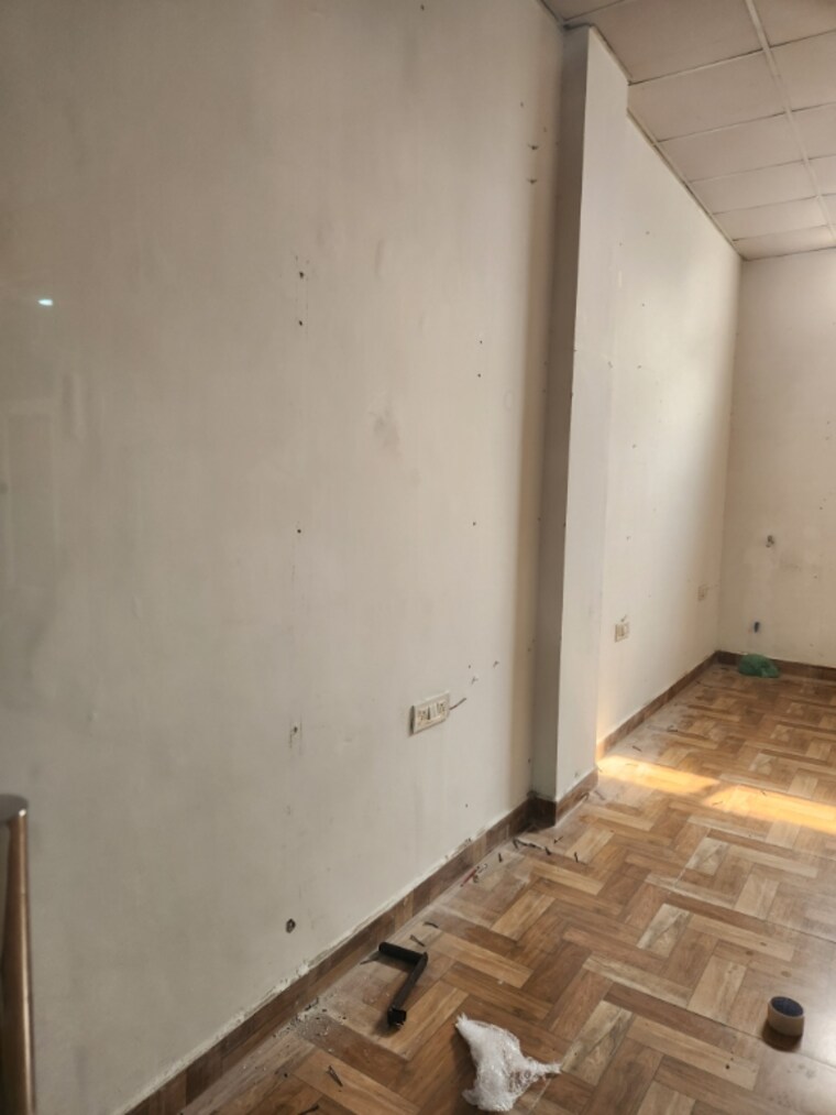 undefined, omaxe-world-street Commercial Shop 395 Sq.Ft. In Sector 79 Faridabad 9382257