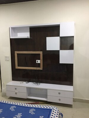 Furnished Amenities in 3 BHK Builder Floor at Malviya Nagar – for Rent