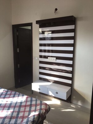 Furnished Amenities in 3 BHK Builder Floor at Malviya Nagar – for Rent