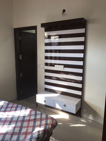 Furnished Amenities in 3 BHK Builder Floor at Malviya Nagar – for Rent