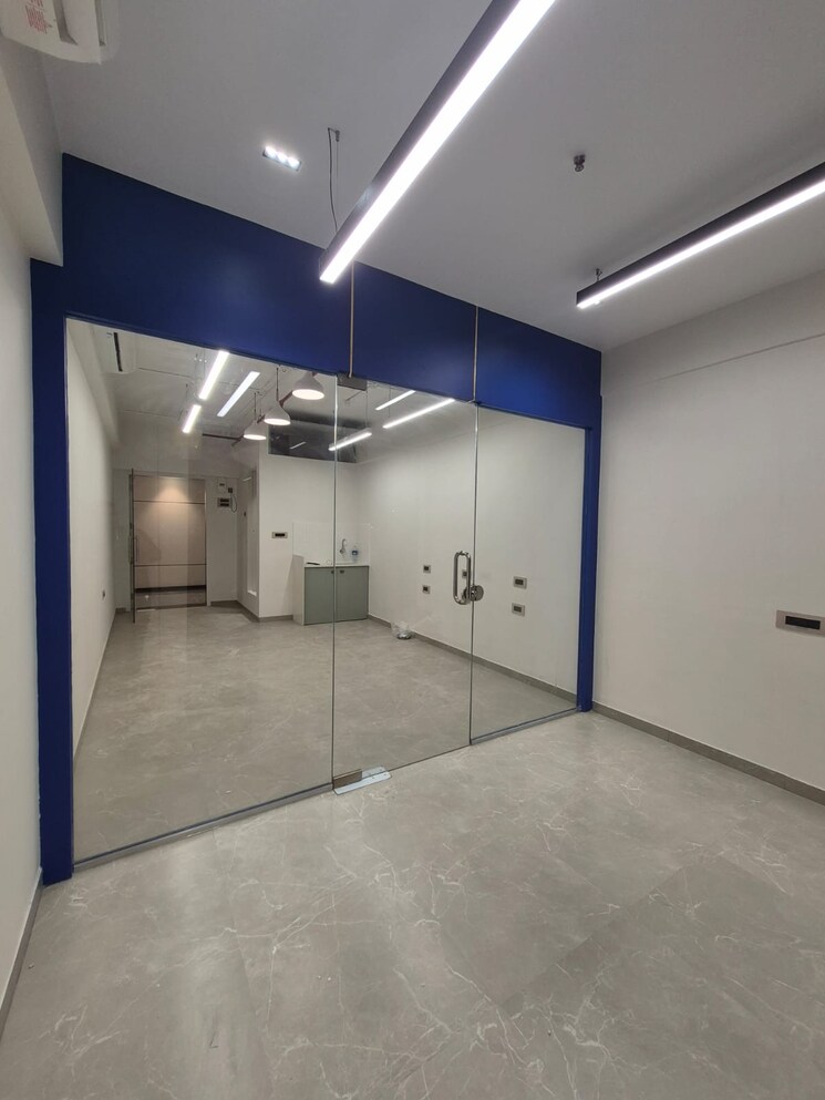 Room, lodha-signet-palava Commercial Office Space 465 Sq.Ft. In Dombivli East Thane 9382233