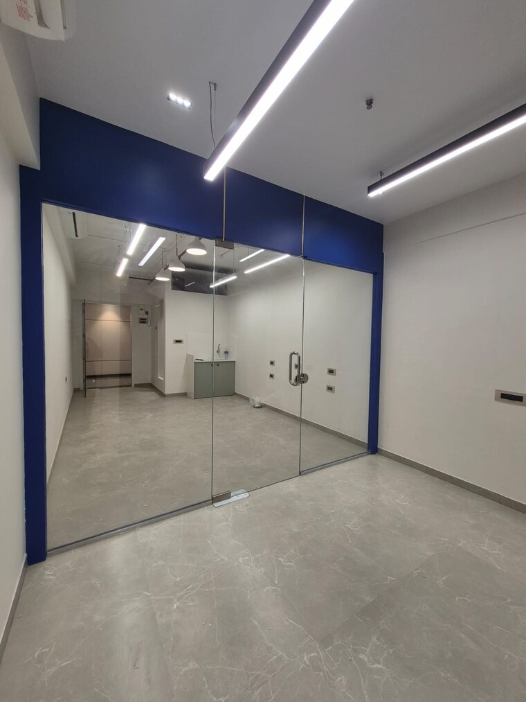 Room, lodha-signet-palava Commercial Office Space 465 Sq.Ft. In Dombivli East Thane 9382233