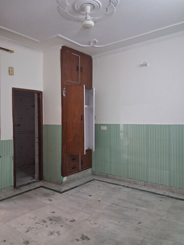 Room in 3.5 BHK Independent House at Sector 19 – for Rent