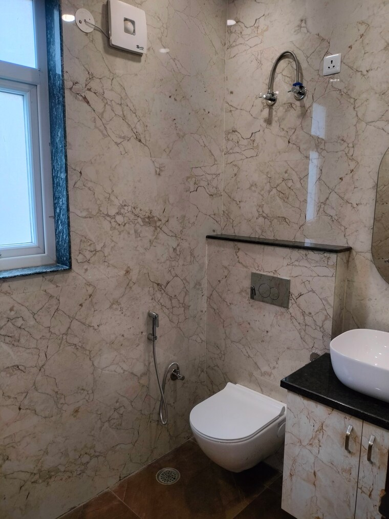 Bathroom, sector 23 3 Bedroom 3000 Sq.Ft. Builder Floor In Sector 23 Gurgaon 9382267