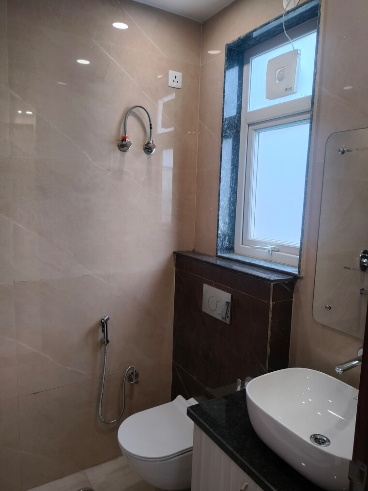 Bathroom, sector 23 3 Bedroom 3000 Sq.Ft. Builder Floor In Sector 23 Gurgaon 9382267