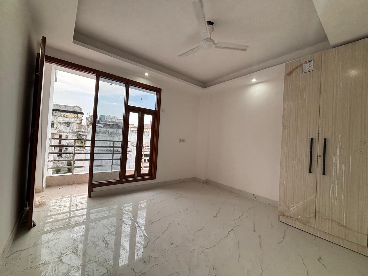 1 BHK Builder Floor For Rent in Chattarpur