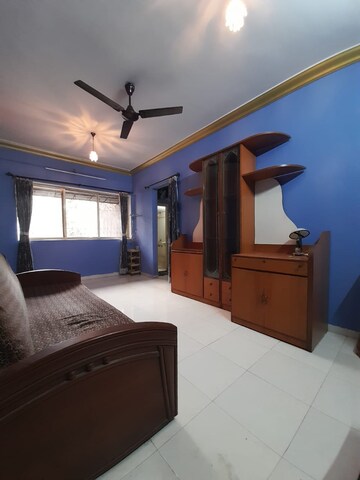 1 BHK Apartment For Rent in Malad East