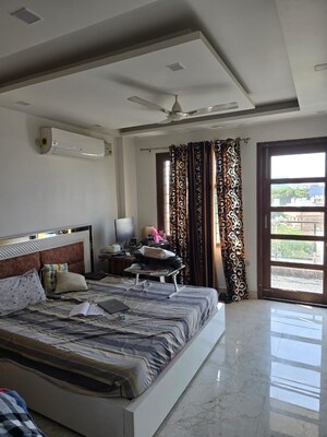 3 BHK Builder Floor For Rent in Sector 23