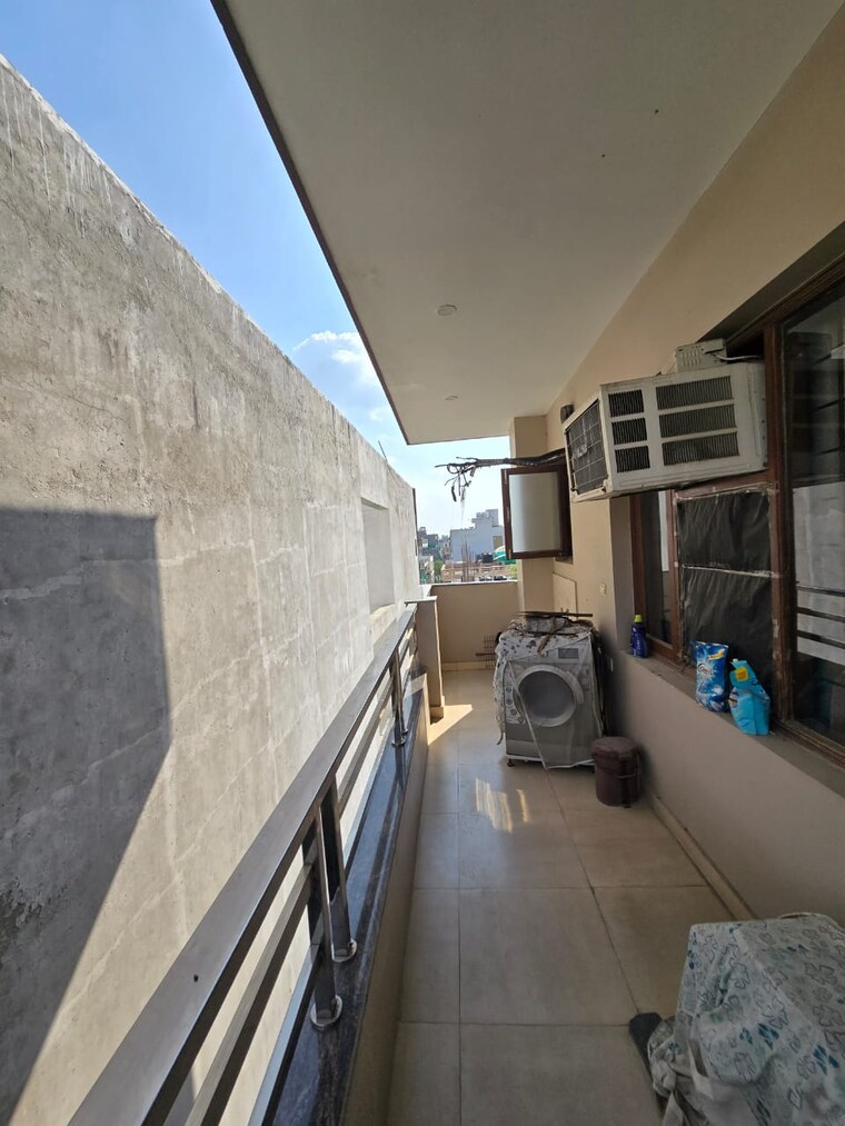 Balcony, sector 23 3 Bedroom 2500 Sq.Ft. Builder Floor In Sector 23 Gurgaon 9382295