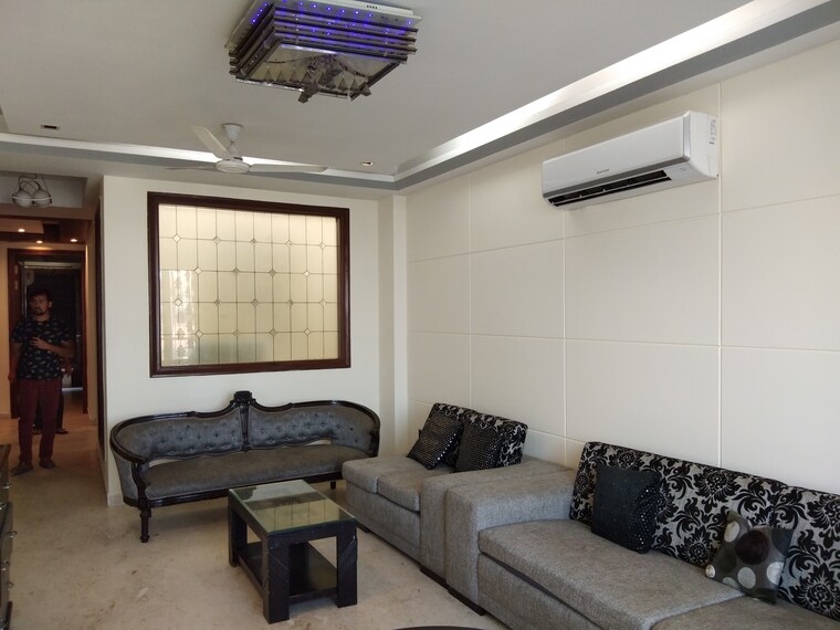 Living Room, shivalik colony 3 Bedroom 1800 Sq.Ft. Builder Floor In Shivalik Colony Delhi 9382282