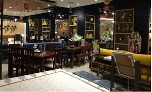  Shop For Rent in Unitech Gardens Galleria, Sector 38a