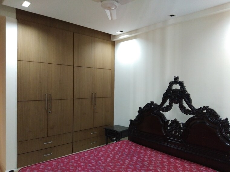 Living Room, shivalik colony 3 Bedroom 1800 Sq.Ft. Builder Floor In Shivalik Colony Delhi 9382282