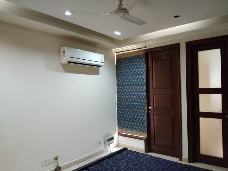 Living Room, shivalik colony 3 Bedroom 1800 Sq.Ft. Builder Floor In Shivalik Colony Delhi 9382282