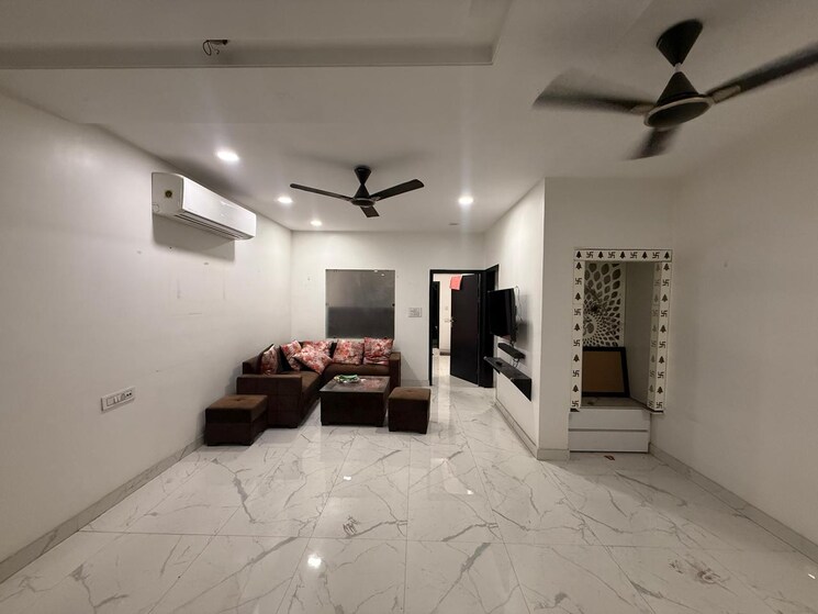 Room, paschim vihar 3 Bedroom 1200 Sq.Ft. Apartment In Paschim Vihar Delhi 9382309