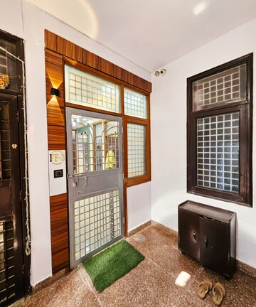 2 BHK Builder Floor For Sale in Indrapuram