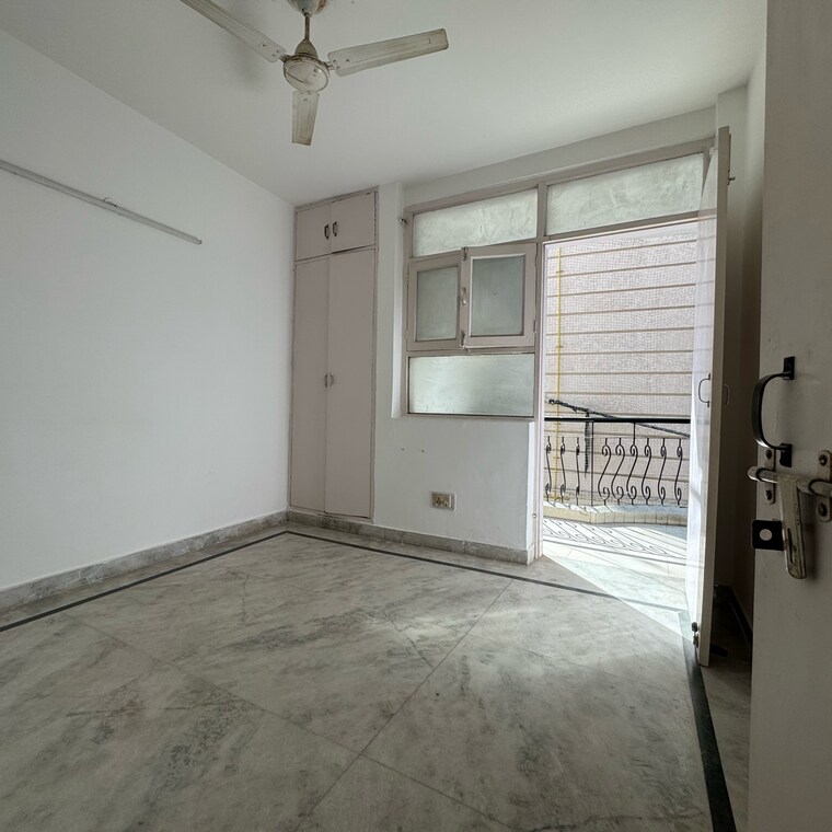 Room, chattarpur 2 Bedroom 1000 Sq.Ft. Builder Floor In Chattarpur Delhi 9382340