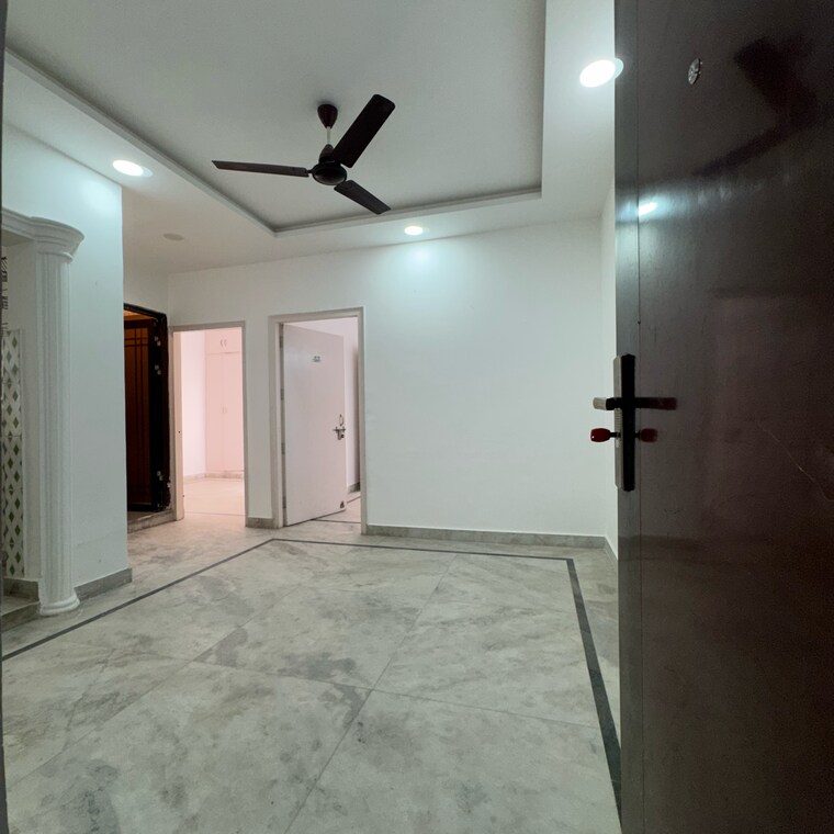 Room, chattarpur 2 Bedroom 1000 Sq.Ft. Builder Floor In Chattarpur Delhi 9382340