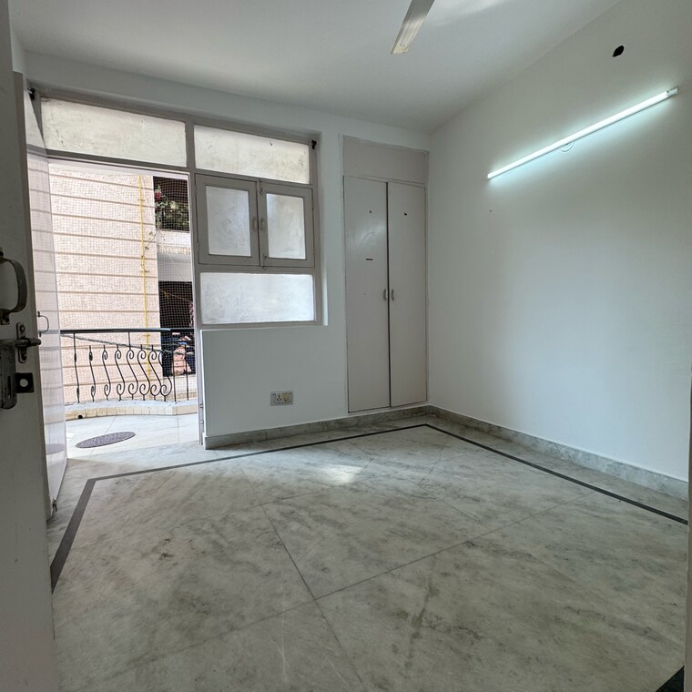 Room, chattarpur 2 Bedroom 1000 Sq.Ft. Builder Floor In Chattarpur Delhi 9382340