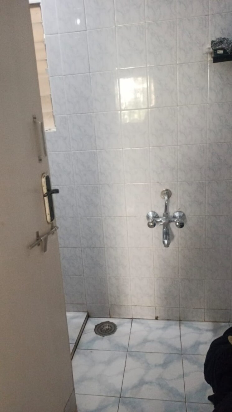 Attached Bathroom, karishma-society 2 Bedroom 1200 Sq.Ft. Apartment In Kothrud Pune 9382335