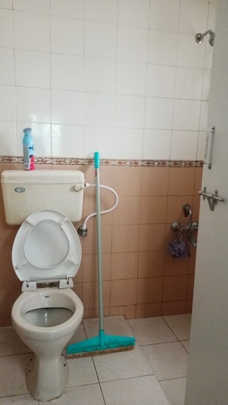 Bathroom, karishma-society 2 Bedroom 1200 Sq.Ft. Apartment In Kothrud Pune 9382335