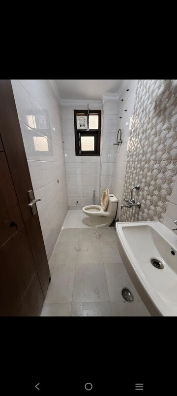 Bathroom in 1 BHK Builder Floor at Saket – for Rent