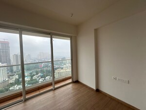 Room in 5 BHK Apartment at Piramal Vaikunth Vairat, Balkum Pada – for Rent