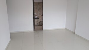 Room in 3 BHK Apartment at The Central, Chembur – for Rent