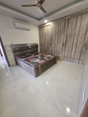 Room in 2 BHK Builder Floor at Lajpat Nagar ii – for Rent