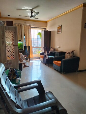 Living Room in 2 BHK Apartment at Jaydeep Park, Majiwada – for Sale