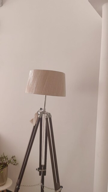 Furnished Amenities in 3 BHK Builder Floor at Greater Kailash I – for Rent