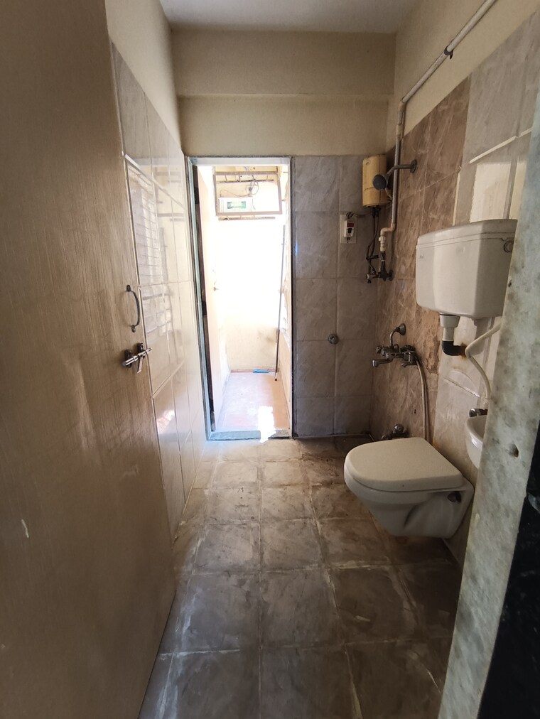 Bathroom, bajaj-prakriti-angan 2 Bedroom 922 Sq.Ft. Apartment In Kalyan West Thane 9382621