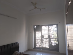 Room in 2 BHK Apartment at K Raheja Heights, Malad East – for Rent