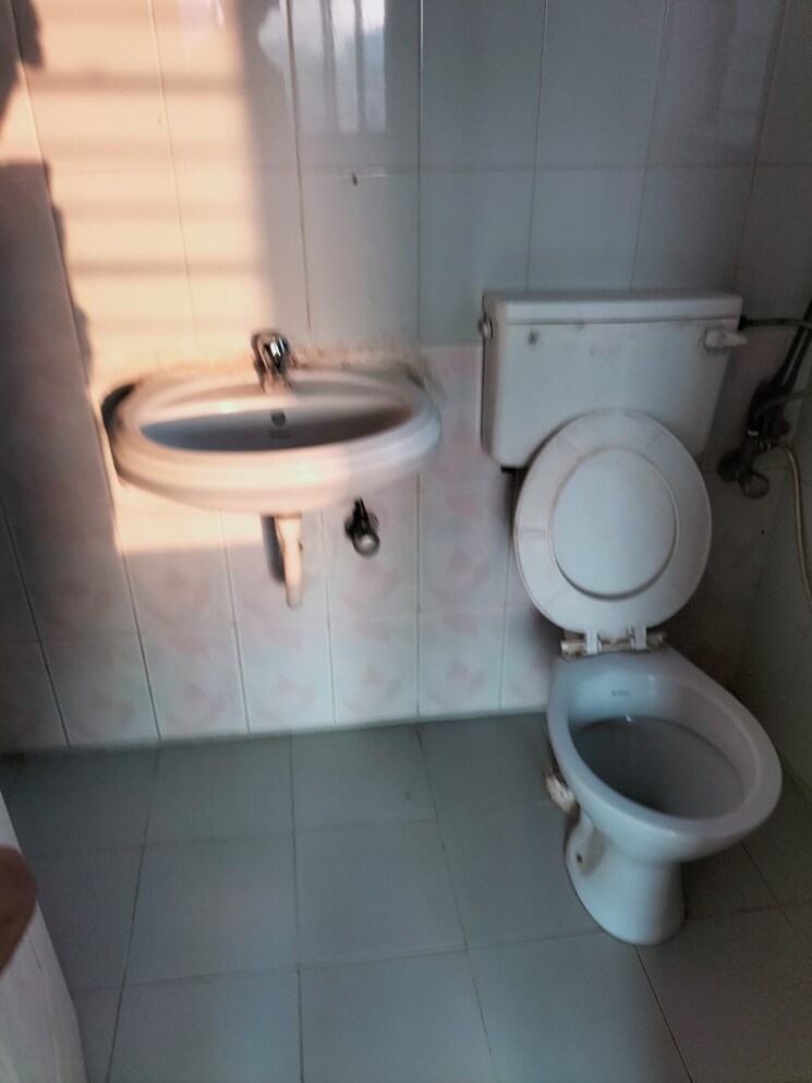 Bathroom, k-raheja-heights 2 Bedroom 1190 Sq.Ft. Apartment In Malad East Mumbai 9382419