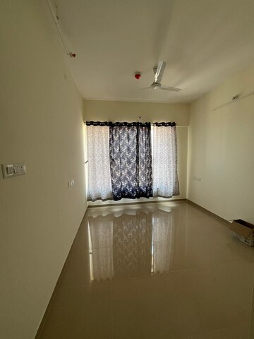 Room in 2 BHK Apartment at Kolte Patil Life Republic R 10, Hinjewadi – for Rent