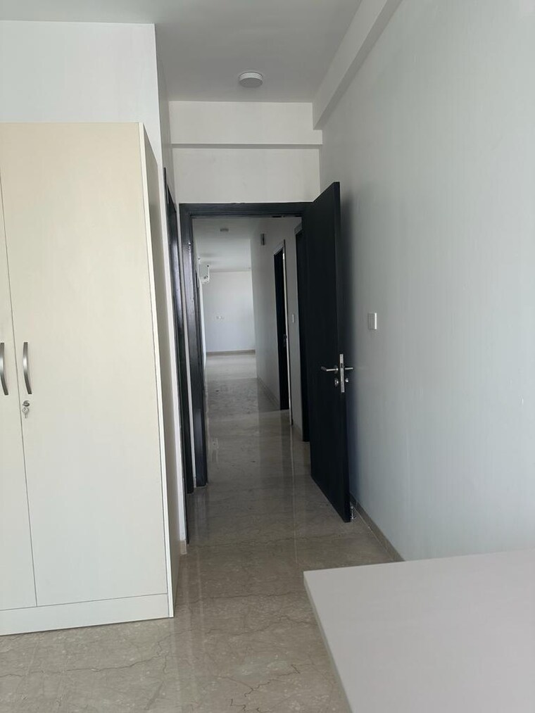 Room, oberoi-realty-esquire 3 Bedroom 1820 Sq.Ft. Apartment In Goregaon East Mumbai 9382443