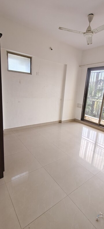 Room in 1 BHK Apartment at Bali Residency, Malad West – for Rent