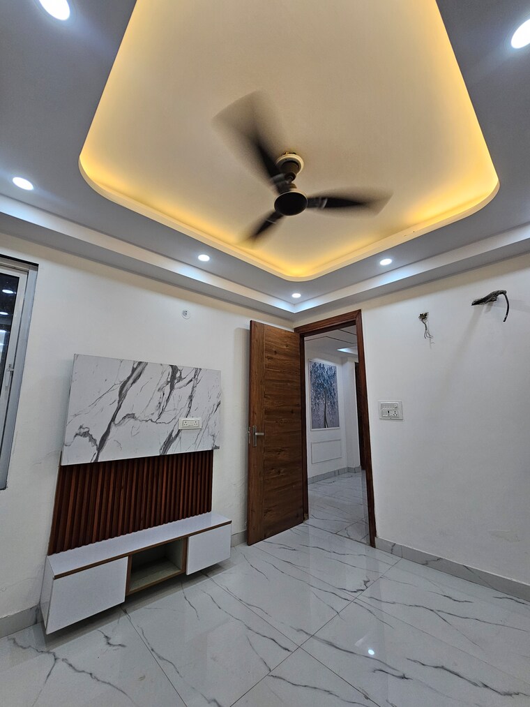 Room, chattarpur 4 Bedroom 200 Sq.Yd. Builder Floor In Chattarpur Delhi 9382447