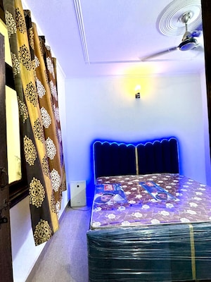 Bedroom in 2 BHK Builder Floor at Saket – for Rent