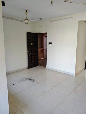 Room in 2 BHK Apartment at Mahim – for Rent