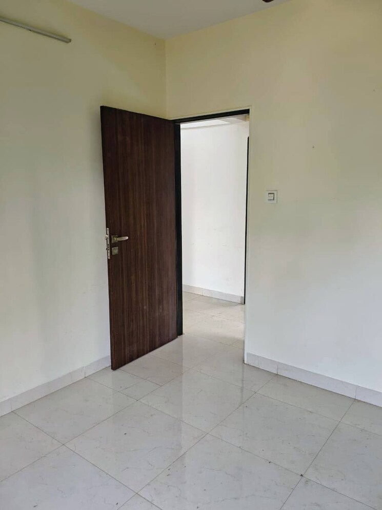 Room, mahim 2 Bedroom 651 Sq.Ft. Apartment In Mahim Mumbai 9382492