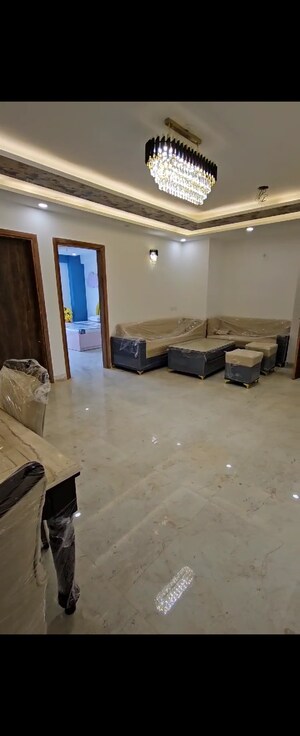 Team Area in 3 BHK Apartment at Uninav Utopia, Morti – for Sale