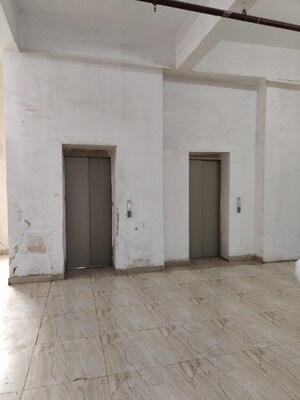 Room in 2 BHK Apartment at Royal Palms, Goregaon East – for Rent