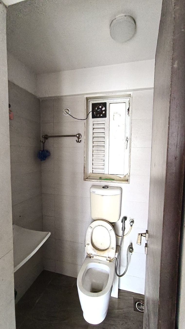 Attached Bathroom, gurukrupa-guru-atman 2 Bedroom 955 Sq.Ft. Apartment In Kalyan West Thane 9382542