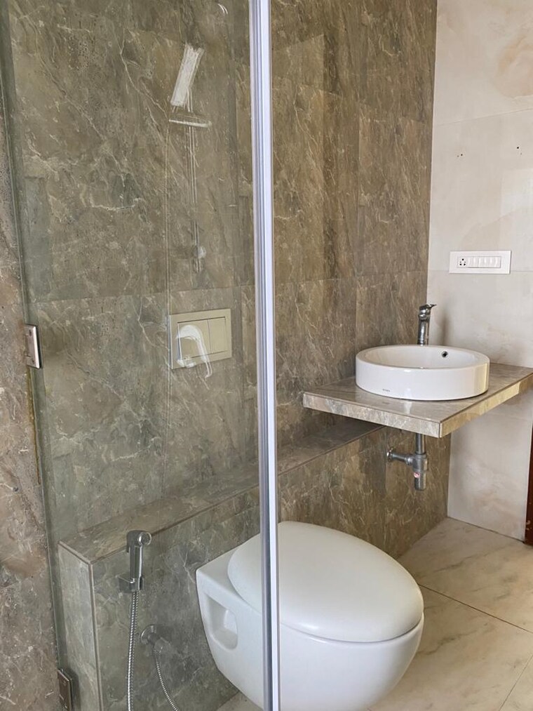 Bathroom, ajmera-manhattan 2 Bedroom 718 Sq.Ft. Apartment In Bhakti Park Mumbai 9382536
