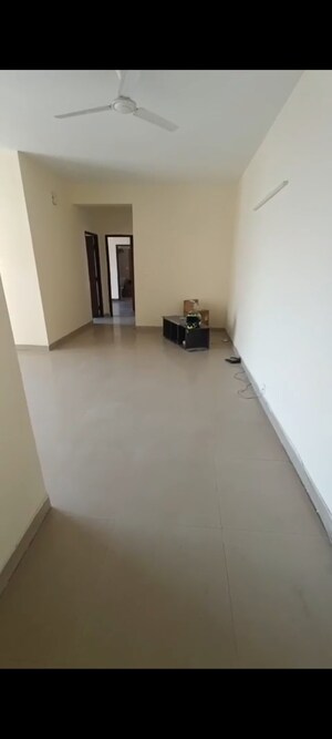 Room in 2 BHK Apartment at Ansal Heights Gurgaon, Sector 92 – for Rent
