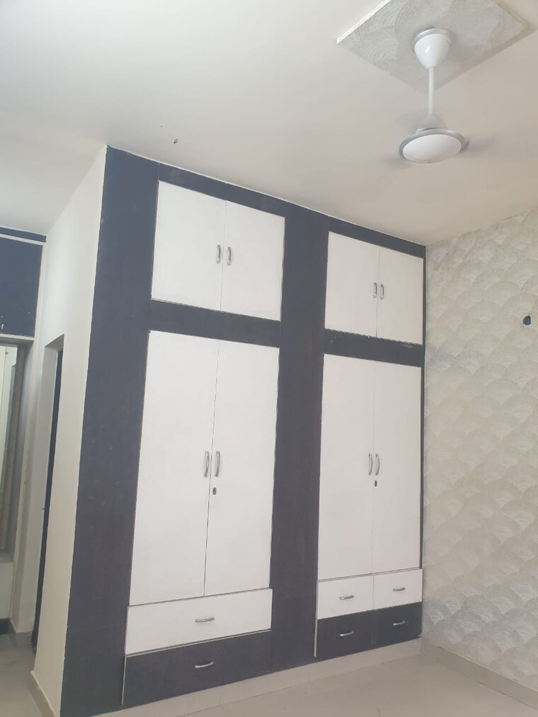 Room, sector 16 2 Bedroom 1250 Sq.Ft. Independent House In Sector 16 Faridabad 9382603