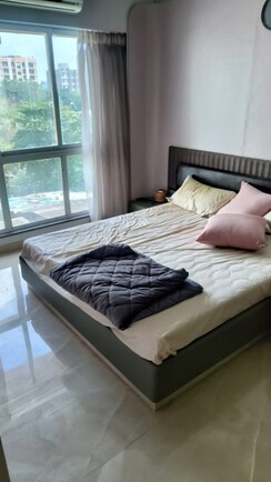2 BHK Apartment For Sale in Sea Shell Building